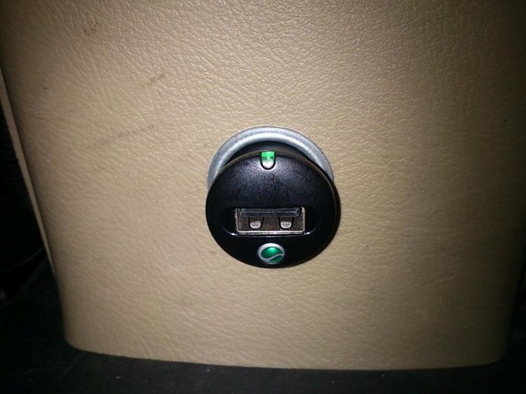 CIVIC 1.8 MT : Lên bộ combo 3 món