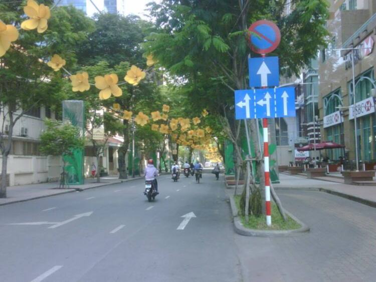 Đi như vầy có sai luật ko các bác