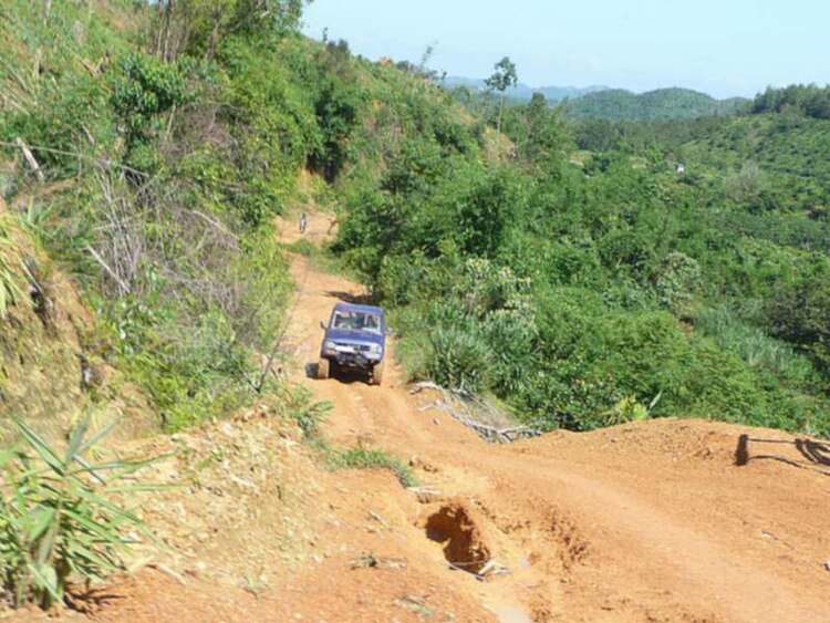 Dốc đá vôi - Thử sức mùa mưa 2013 cho anh em Offroad 28/6/2013