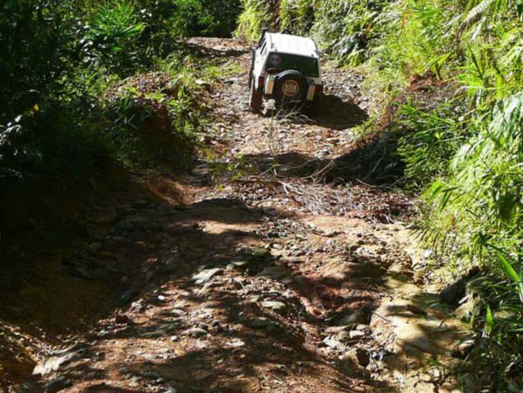 Dốc đá vôi - Thử sức mùa mưa 2013 cho anh em Offroad 28/6/2013