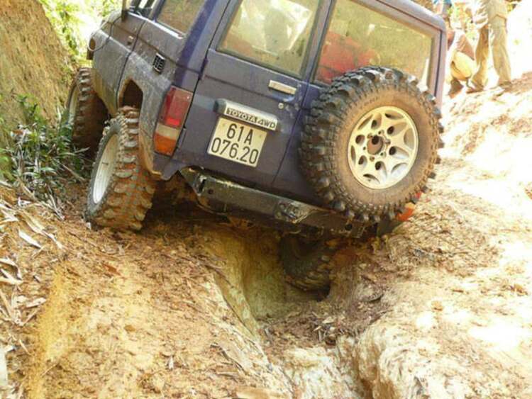 Dốc đá vôi - Thử sức mùa mưa 2013 cho anh em Offroad 28/6/2013 Dốc đá vôi - Thử sức mùa mưa 2013 cho anh em Offroad 28/6/2013