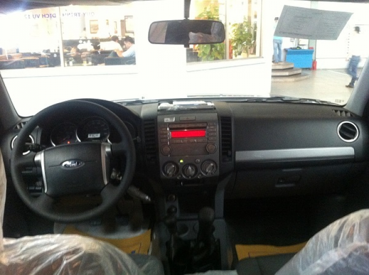 Ford Everest mới nhất đầu tiên, các Bác cho e ý kiến ạ. (E mượn hình a Cường bên CPT Ford) Ford Everest mới nhất đầu tiên, các Bác cho e ý kiến ạ. (E mượn hình a Cường bên CPT Ford)