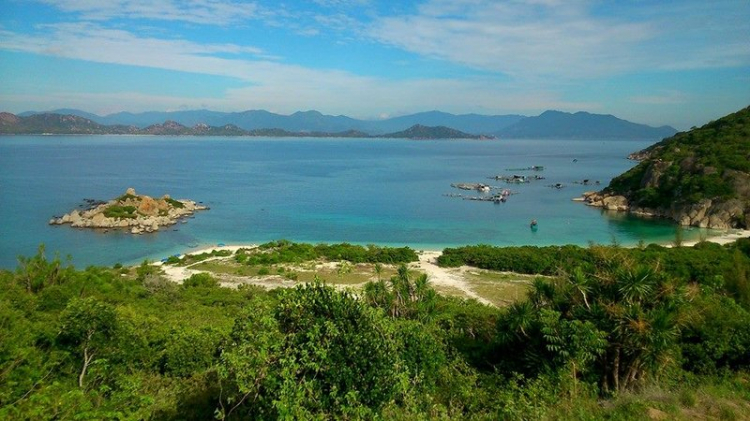 Đảo Bình Hưng - Mở mắt ra là biển