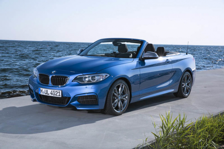 BMW 2-Series Convertible 2015 có giá khởi điểm 38.850 $