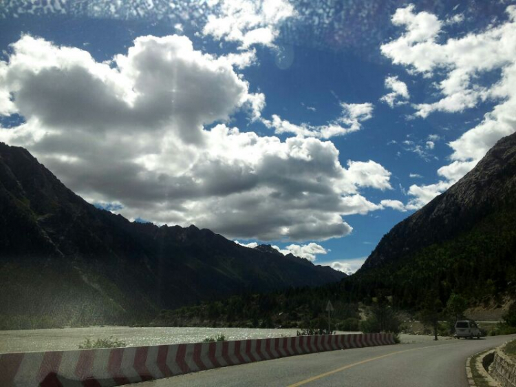 Ký sự ảnh đoàn Caravan Việt Nam đầu tiên chinh phục Tây Tạng & Everest Base Camp - 2013