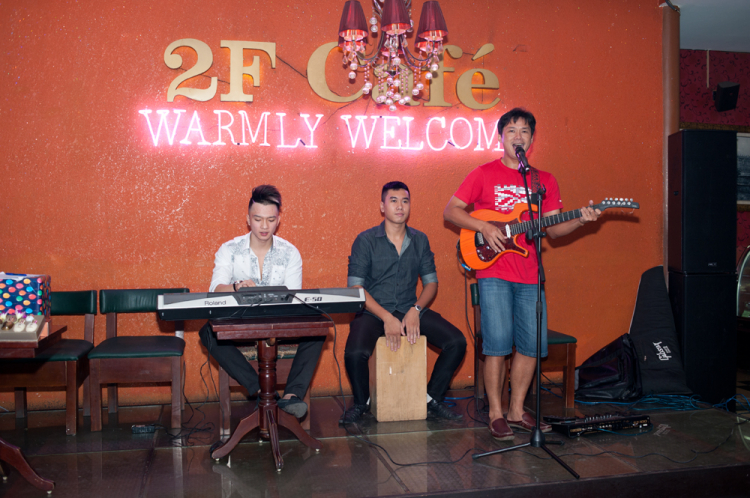 Đêm nhạc gây quỹ ủng hộ DA xây trường học tại Huế 2013