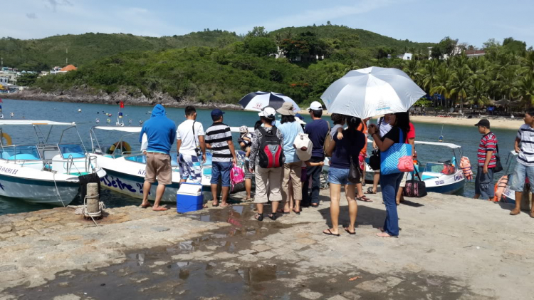 S.O.S - Hành trình Nha Trang biển đảo 7/2013