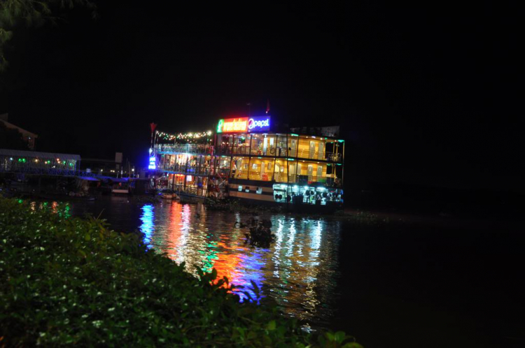 Re: Các cuộc hành trình của "Hắn" Re: Các cuộc hành trình của "Hắn"