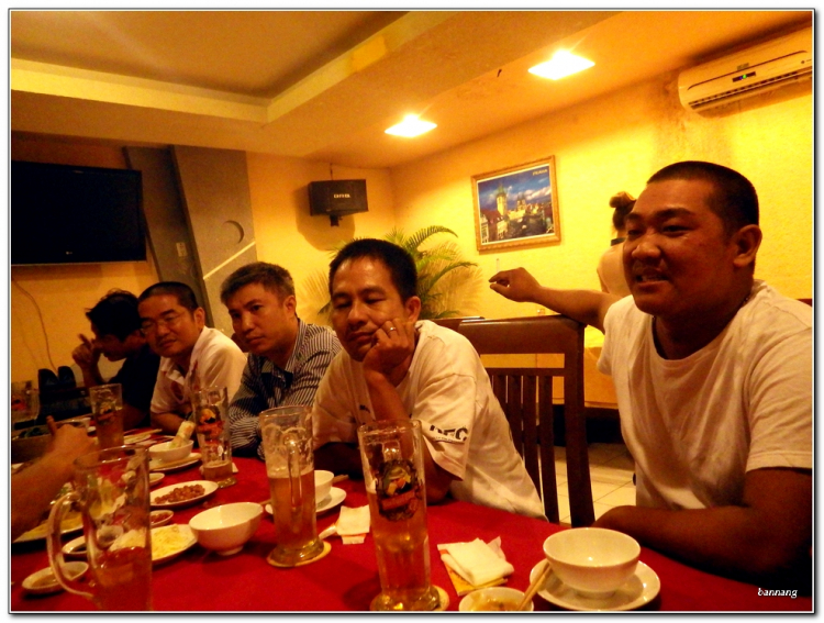 Họp mặt thứ 2 đầu tuần cùng các thành viên "máu nhiễm bùn" Họp mặt thứ 2 đầu tuần cùng các thành viên "máu nhiễm bùn"