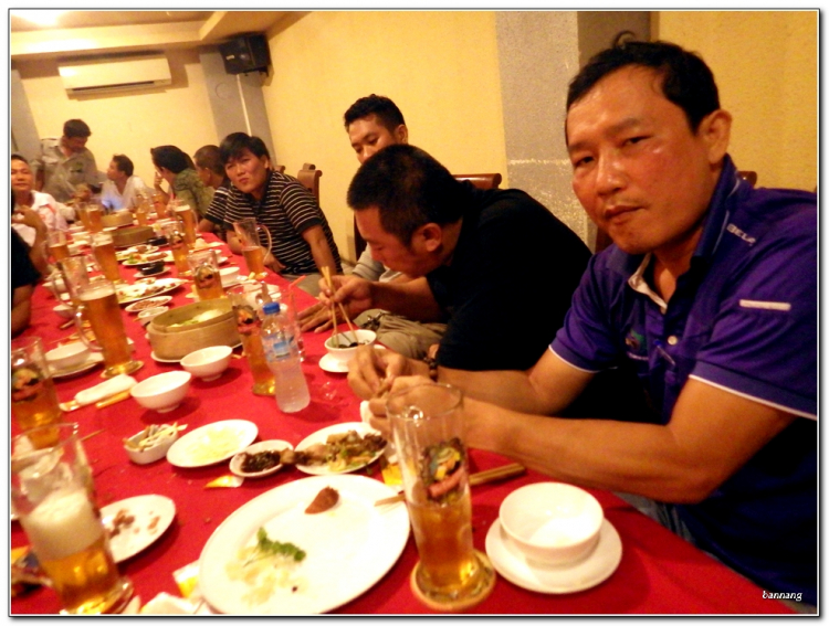 Họp mặt thứ 2 đầu tuần cùng các thành viên "máu nhiễm bùn" Họp mặt thứ 2 đầu tuần cùng các thành viên "máu nhiễm bùn"
