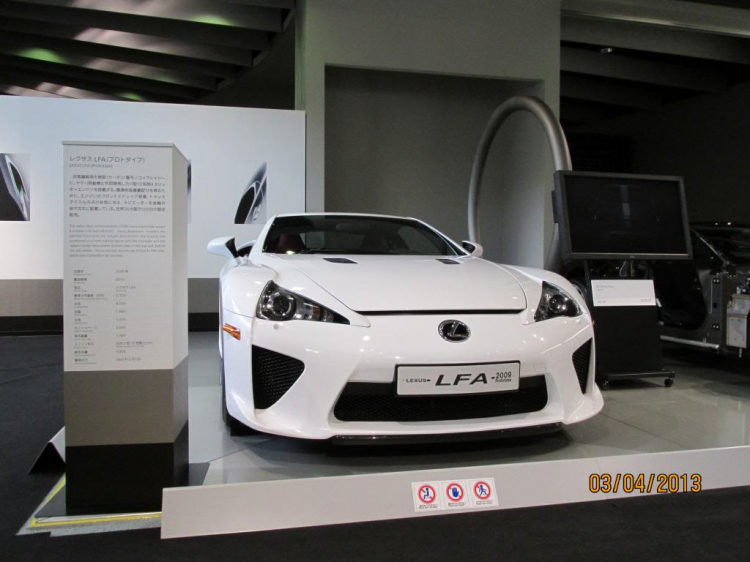 Xe Lexus LFA 2013 Màu Đỏ