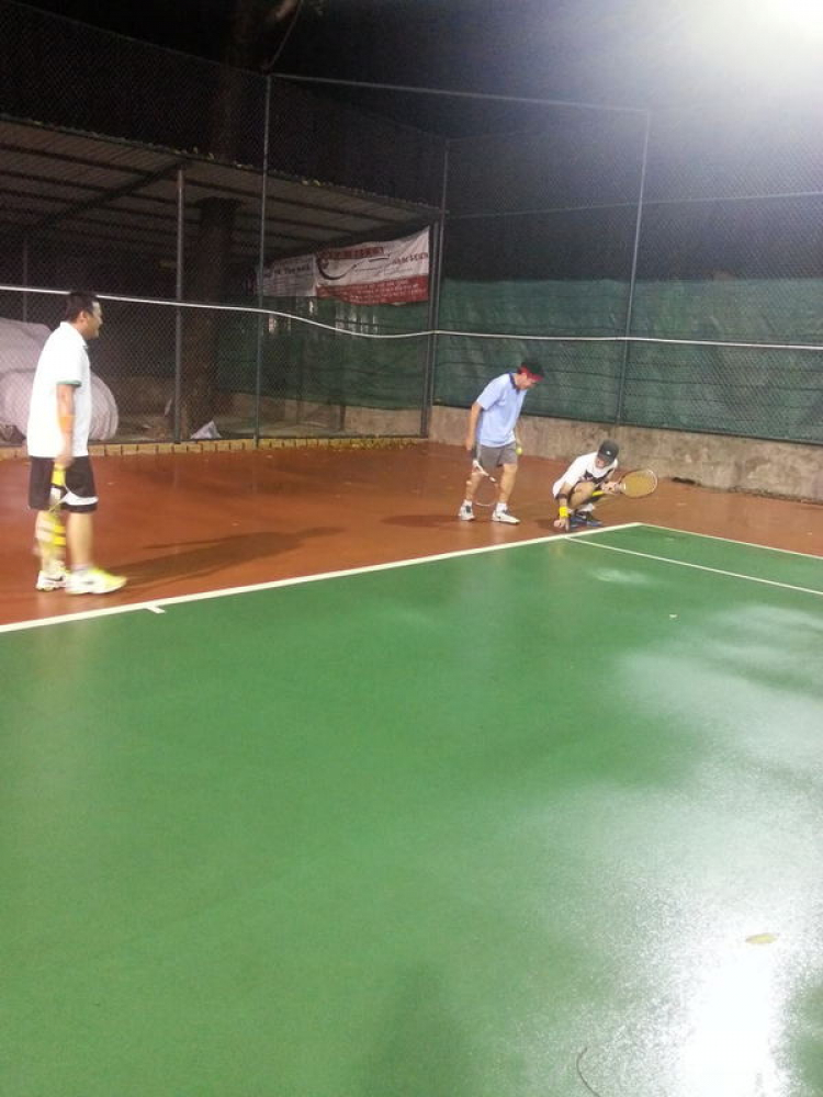 OS.XNL- CLB Tennis Xóm nhà lá