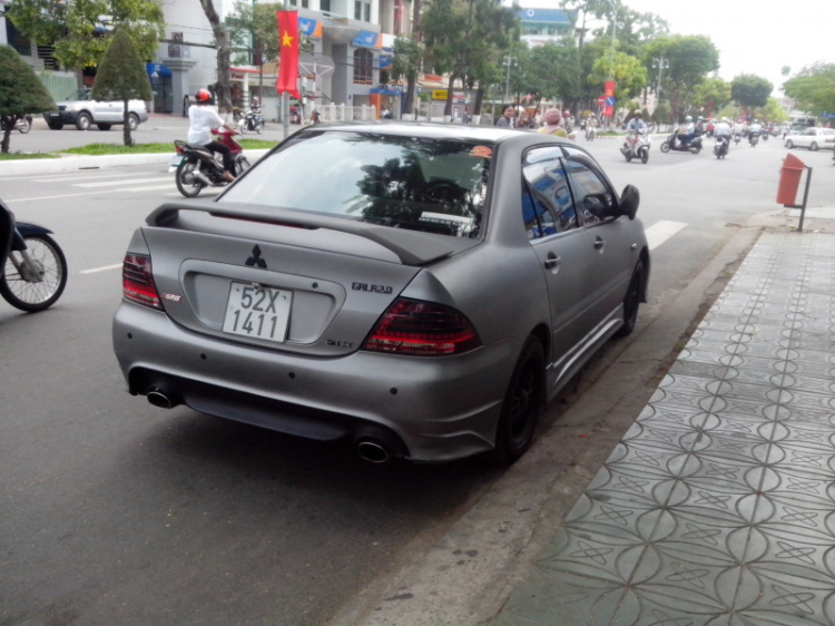 buồn buồn ngồi khoe con Civic ghẻ của em chơi...các bác ném đá chơi nhé buồn buồn ngồi khoe con Civic ghẻ của em chơi...các bác ném đá chơi nhé