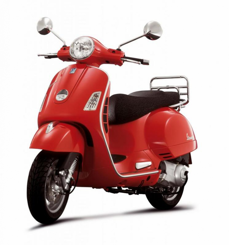 Đã bán SHi xong! Còn lại con Vespa Gts giá 42tr hàng italy mới 99%sơn zin chưa 1 vết trấy