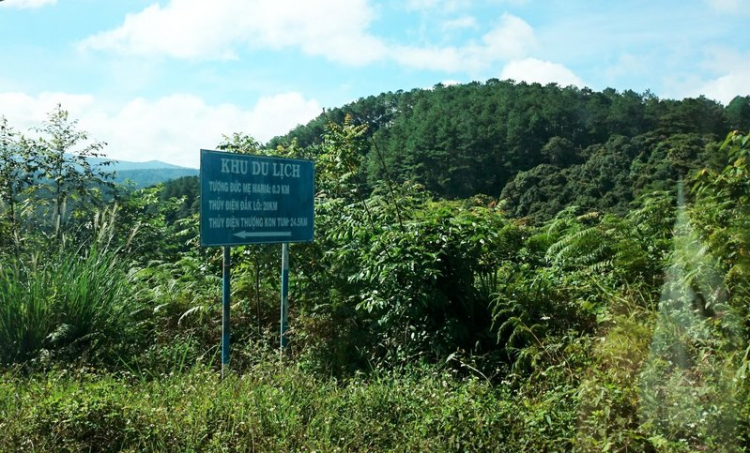 Chuyến du lịch hè 2014 biển và núi của nhà em. Chuyến du lịch hè 2014 biển và núi của nhà em.