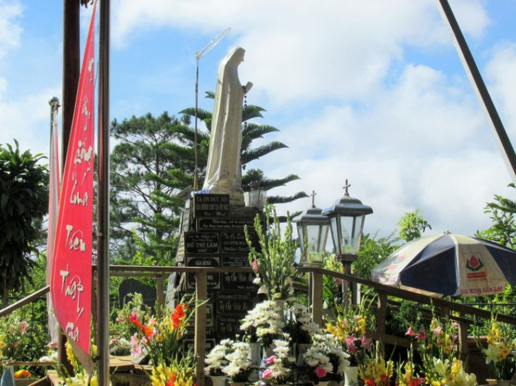 Chuyến du lịch hè 2014 biển và núi của nhà em. Chuyến du lịch hè 2014 biển và núi của nhà em.