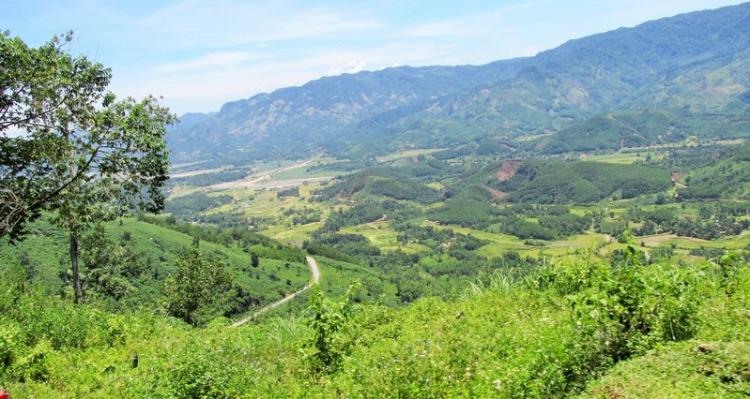 Chuyến du lịch hè 2014 biển và núi của nhà em. Chuyến du lịch hè 2014 biển và núi của nhà em.
