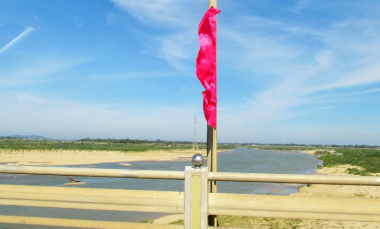 Chuyến du lịch hè 2014 biển và núi của nhà em. Chuyến du lịch hè 2014 biển và núi của nhà em.