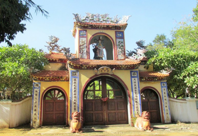 Chuyến du lịch hè 2014 biển và núi của nhà em. Chuyến du lịch hè 2014 biển và núi của nhà em.