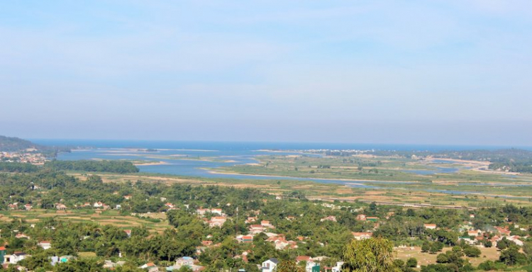 Chuyến du lịch hè 2014 biển và núi của nhà em. Chuyến du lịch hè 2014 biển và núi của nhà em.