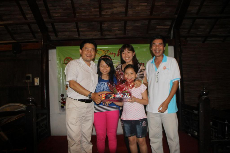 Hình ảnh: Xóm Nhà Lá Liên Hoan Trung Thu 2013 Hình ảnh: Xóm Nhà Lá Liên Hoan Trung Thu 2013
