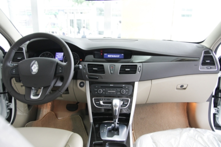 Nhờ các bác tư vấn mua Sedan used tầm 900-1ty3 Nhờ các bác tư vấn mua Sedan used tầm 900-1ty3