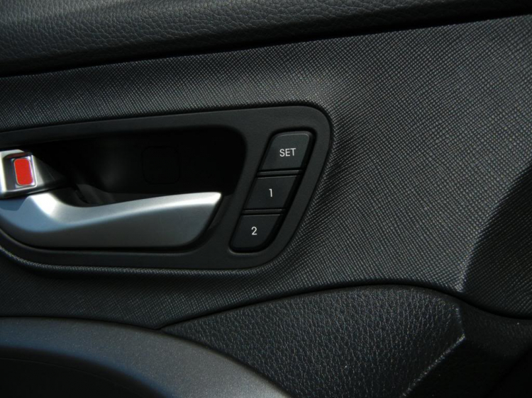 Xe Hyundai Santafe 2013 Phiên Bản Đặc Biệt (Full Option) của HTC đây các bác ơi Xe Hyundai Santafe 2013 Phiên Bản Đặc Biệt (Full Option) của HTC đây các bác ơi