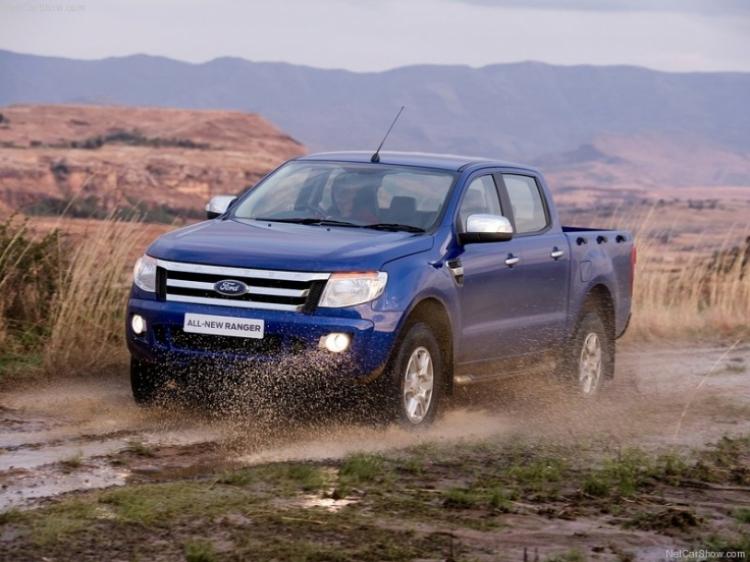 Nissan Navara   vs   Ford Ranger   vs   Mazda BT50