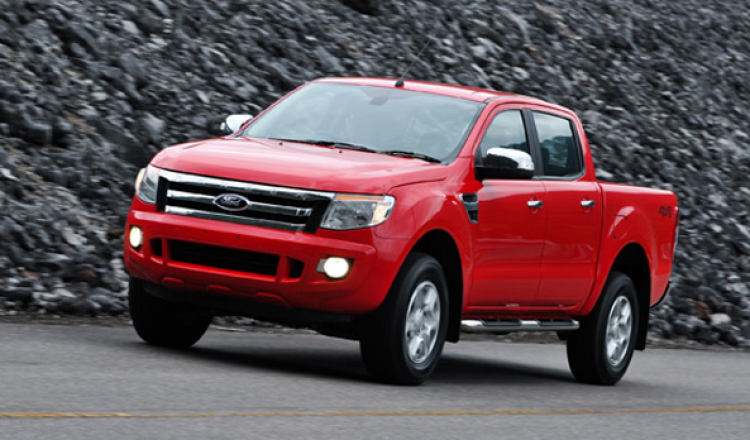 Nissan Navara   vs   Ford Ranger   vs   Mazda BT50