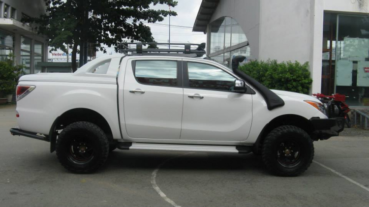 Mazda BT-50 AT độ hầm hố tại Sài Gòn