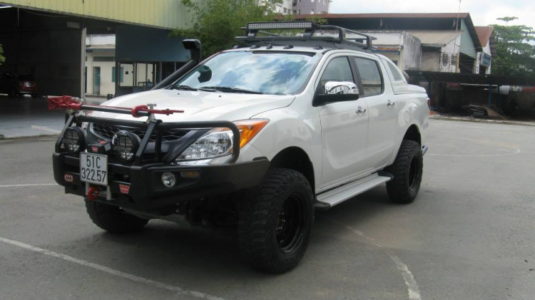 Mazda BT-50 AT độ hầm hố tại Sài Gòn