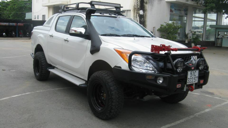 Mazda BT-50 AT độ hầm hố tại Sài Gòn