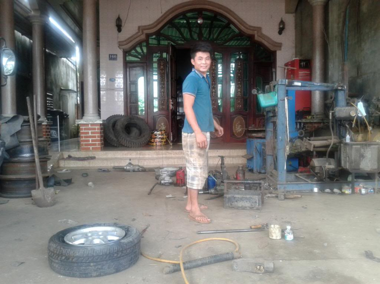 S.O.S - Thông tin về các gara cứu hộ, sửa xe, vá xe di động trên toàn quốc! S.O.S - Thông tin về các gara cứu hộ, sửa xe, vá xe di động trên toàn quốc!