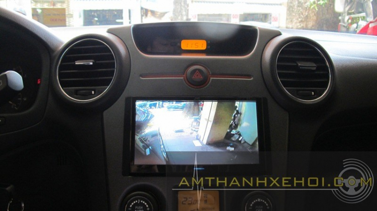 Gắn dvd có GPS và camera de cho xe carens