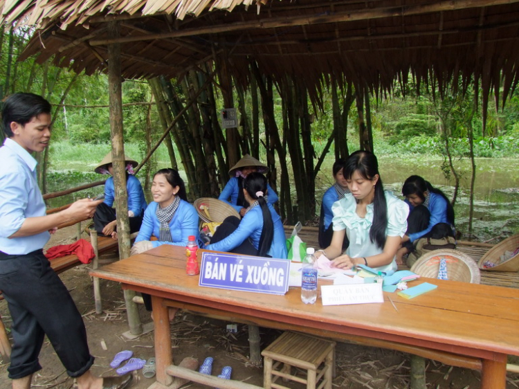 An Giang - Mùa Nước Nổi - cuộc sống mưu sinh. An Giang - Mùa Nước Nổi - cuộc sống mưu sinh.