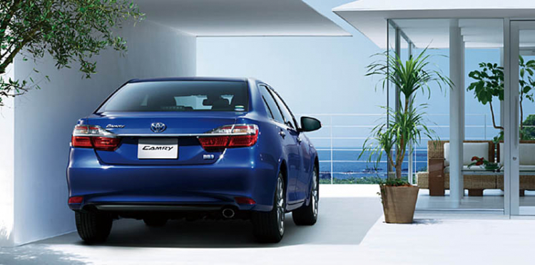 Toyota Camry hybrid facelift ra mắt tại Nhật Bản