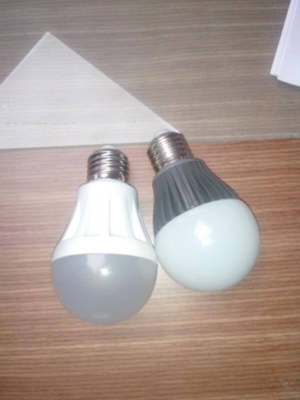 Đèn LED vs đèn Compact