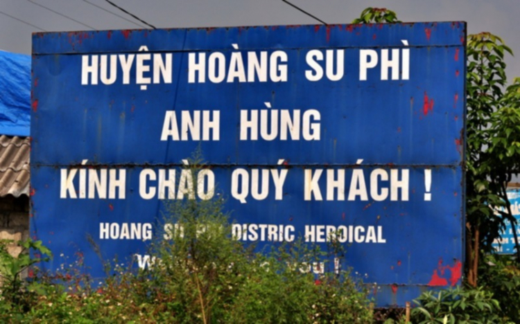 Lâu lâu về xóm quấy rầy tí xíu... Lâu lâu về xóm quấy rầy tí xíu...