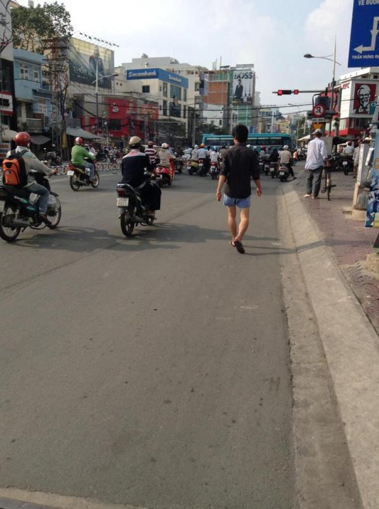XXX ghi em bi lỗi " đi sai làn đường" có đúng khong các bác? --> Em đã lấy lại GPLX :)))