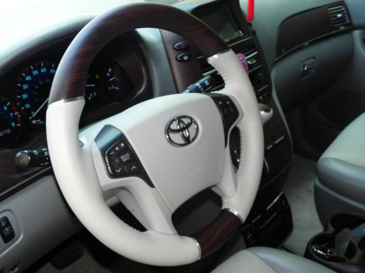 Tự hào là chiếc TOYOTA SIENNA LE duy nhất VN lắp và độ nhiều đồ chơi ! Tự hào là chiếc TOYOTA SIENNA LE duy nhất VN lắp và độ nhiều đồ chơi !