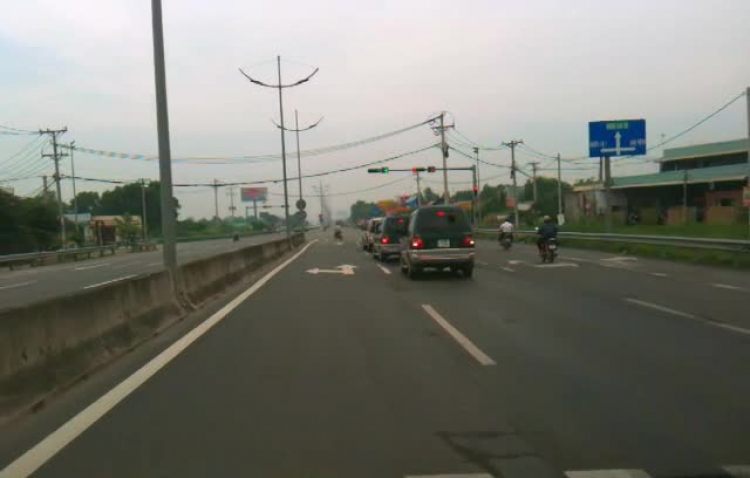 Muốn rẽ phải, phải đi làn nào? ĐÂU CÁI ĐIỀN Muốn rẽ phải, phải đi làn nào? ĐÂU CÁI ĐIỀN