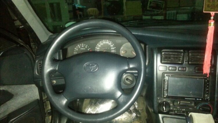 Toyota Corona 1992 - 1996 mắt híp đít bồng (Na béo ) Toyota Corona 1992 - 1996 mắt híp đít bồng (Na béo )