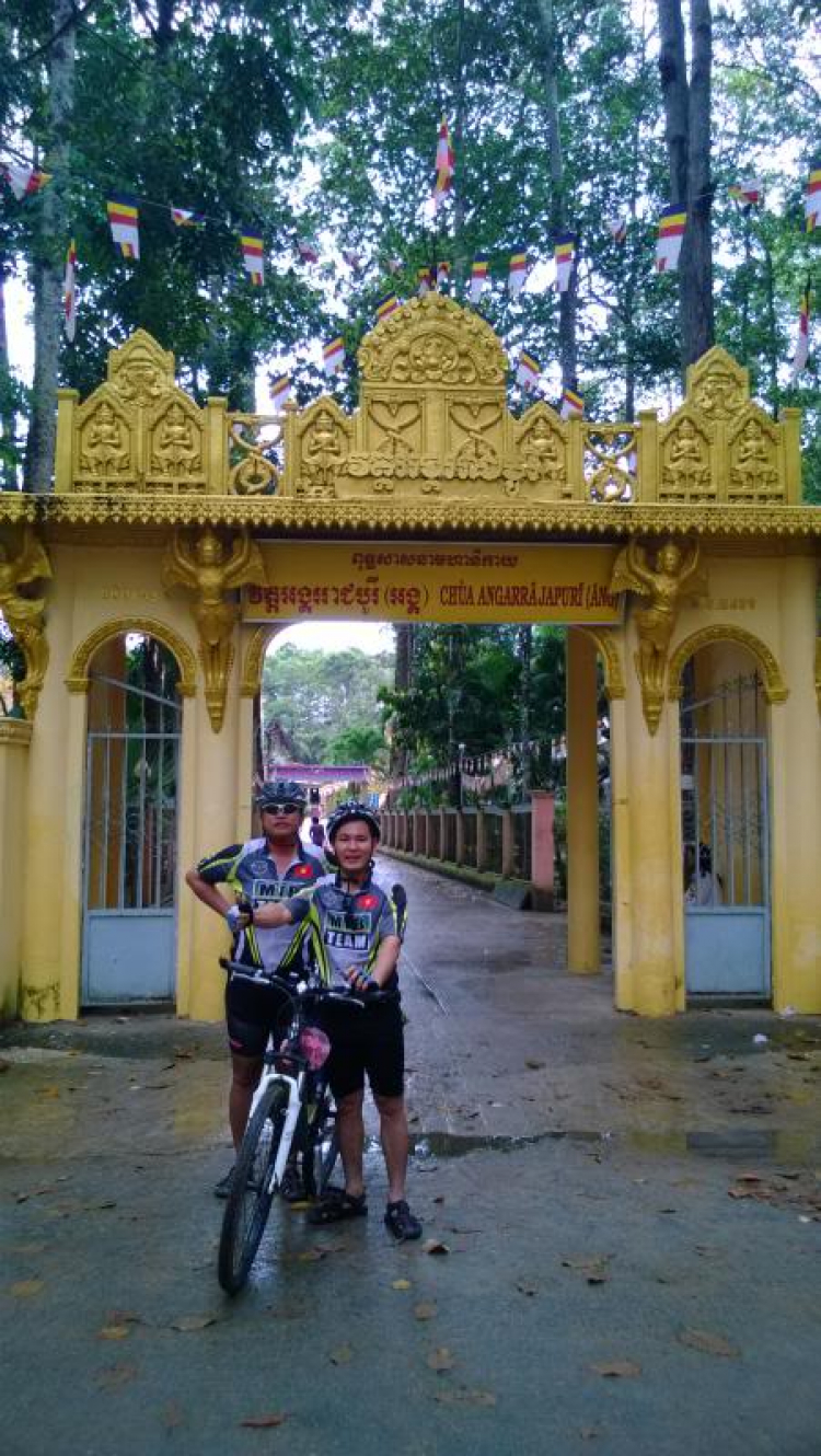 Xe đạp phượt Miền Tây mùa nước nổi - tham quan Cà Mau điểm cực Nam Tổ quốc Xe đạp phượt Miền Tây mùa nước nổi - tham quan Cà Mau điểm cực Nam Tổ quốc