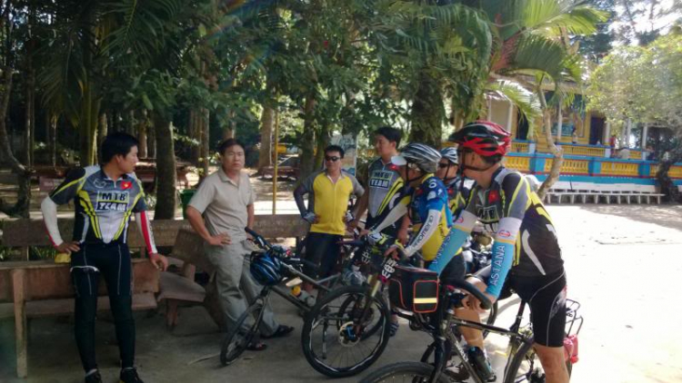 Xe đạp phượt Miền Tây mùa nước nổi - tham quan Cà Mau điểm cực Nam Tổ quốc Xe đạp phượt Miền Tây mùa nước nổi - tham quan Cà Mau điểm cực Nam Tổ quốc