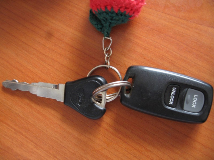 Chìa khóa Ford Everest độ lại thành chìa gập Chìa khóa Ford Everest độ lại thành chìa gập