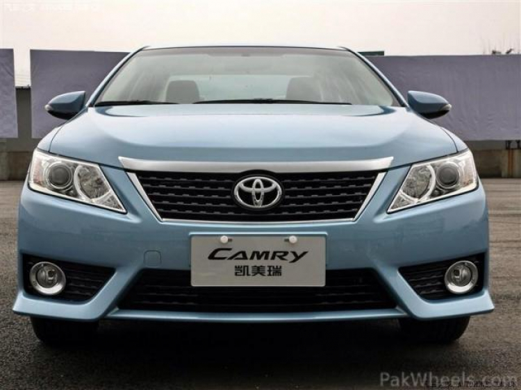 Cho em hỏi về Camry VN 2013!