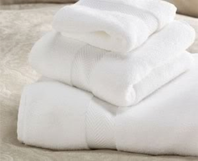 Siêu Thị 24h : KIA kinh doanh đủ mặt hàng . Siêu Thị 24h : KIA kinh doanh đủ mặt hàng .