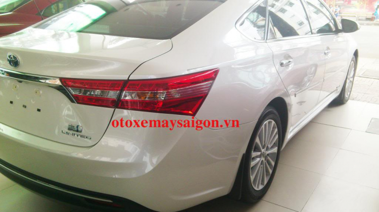 Avalon limited hybrid 2014 đầu tiên về Việt Nam