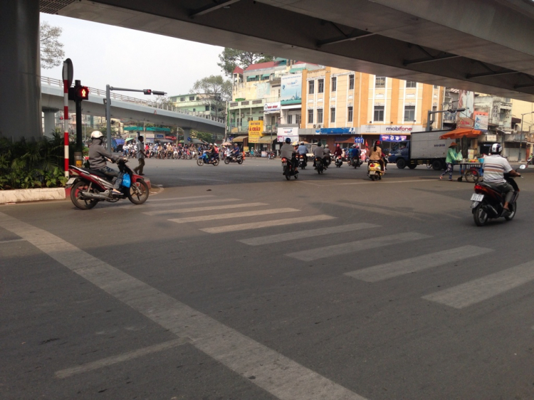 Chú ý cầu Vượt Bùng Binh Cây Gõ