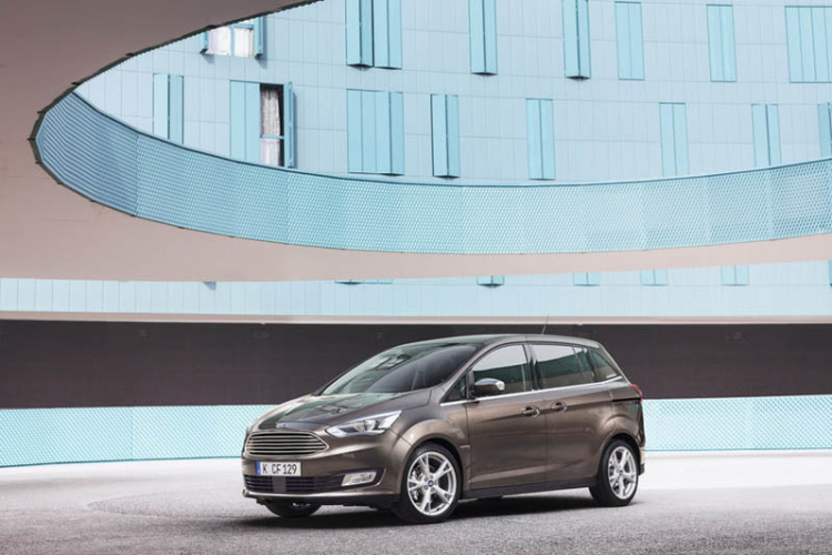 Ford C-Max facelift 2015 chính thức lộ diện